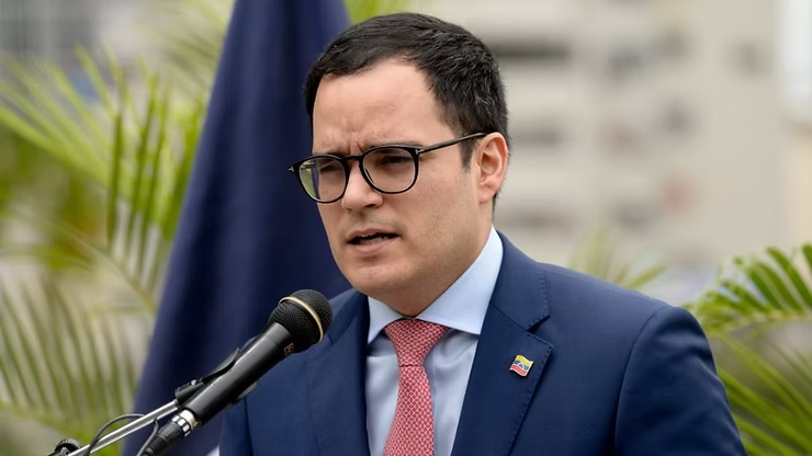 Designan a Calixto Ortega como representante de Venezuela ante el FMI