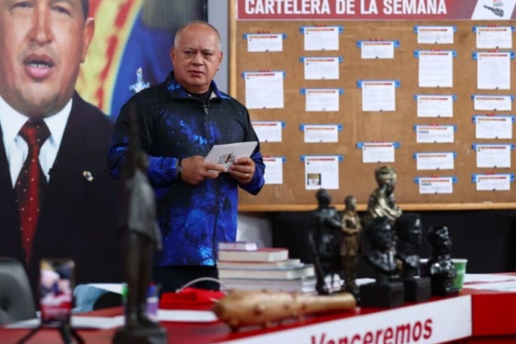Diosdado reculó tras controversia por llamar "canal de facto" a Venevisión