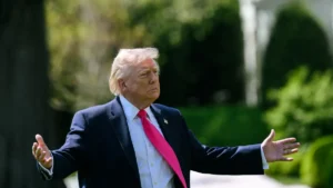 Donald Trump suma gestos de distensión en el momento de mayor acercamiento a Irán por el fin de la guerra