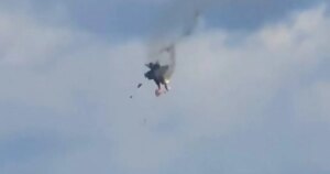 Dos cazas estadounidenses chocan en pleno vuelo durante una exhibición en Idaho