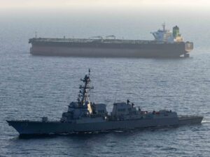 EEUU dice que dos destructores cruzaron sin daños el estrecho de Ormuz pese a ataque iraní – AlbertoNews