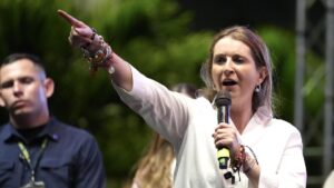 ELECCIONES COLOMBIA | Paloma Valencia, la heredera de Álvaro Uribe que sueña con seguir sus pasos y llevar las riendas de Colombia | elperiodico.com