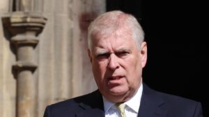 EXPRÍNCIPE ANDRÉS | Nuevas acusaciones cercan al príncipe Andrés por un supuesto episodio de acoso en Ascot | elperiodico.com
