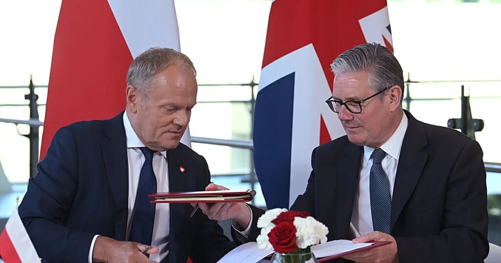 El Reino Unido y Polonia sellan una alianza estratégica de defensa frente a la amenaza rusa y la incertidumbre atlántica