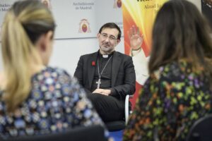 El arzobispo de Madrid, José Cobo, no descarta un encuentro entre el Papa y Bad Bunny en junio: «Puede haber puentes» | europapress.es