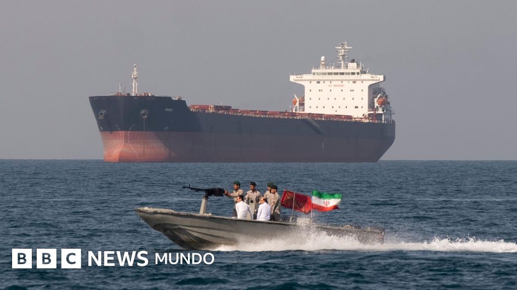 El desafío de Irán a EE.UU. al aumentar el área del estrecho de Ormuz sobre el que reclama control militar