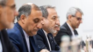 El equipo negociador iraní viaja a Catar para tratar el acuerdo de paz con Estados Unidos – AlbertoNews