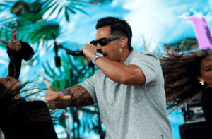 El oficialismo venezolano celebra el Día de los Trabajadores con concierto y manifestación