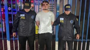El país arresta y se dispone a expulsar a un ciudadano ruso por dirigir una red de desestabilización | elperiodico.com