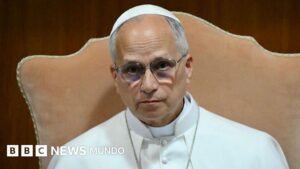 El papa León XIV pide «desarmar» a la inteligencia artificial y advierte de los peligros de esta nueva tecnología en su primera encíclica