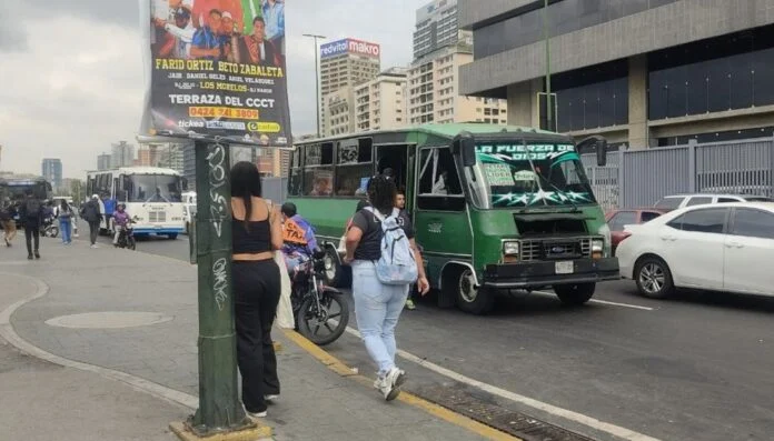 El pasaje en Caracas estará indexado al dólar a partir del 1 de junio: Todos los días te tocará sacar cuenta y pagar a 0,25 dólar