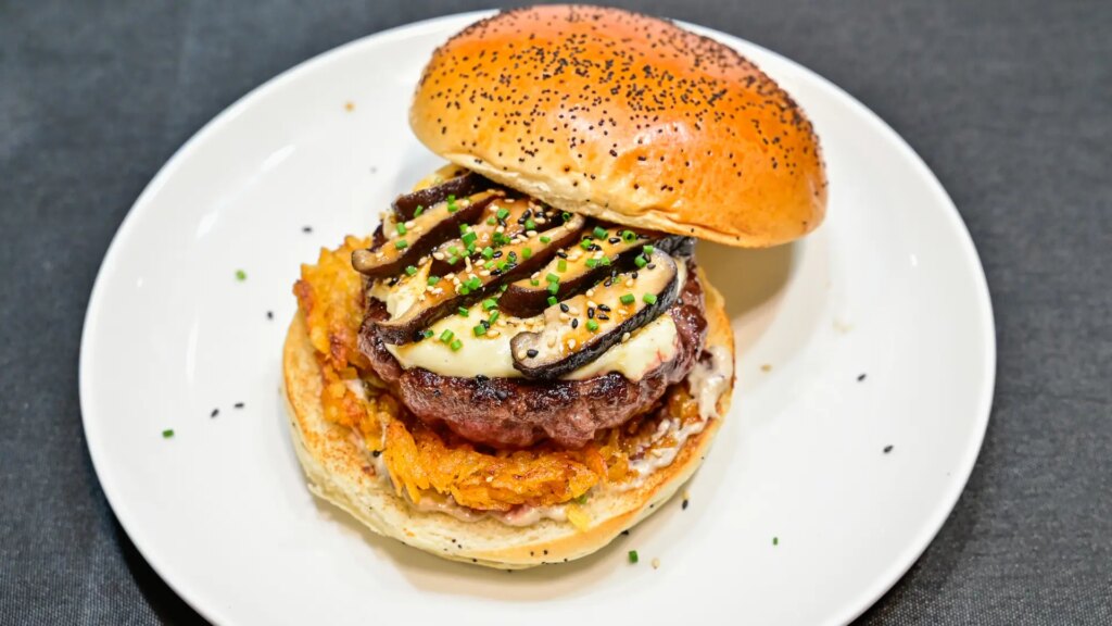 El restaurante de Vigo que hace la mejor hamburguesa gourmet de España: "No descartamos incorporarla a la carta"