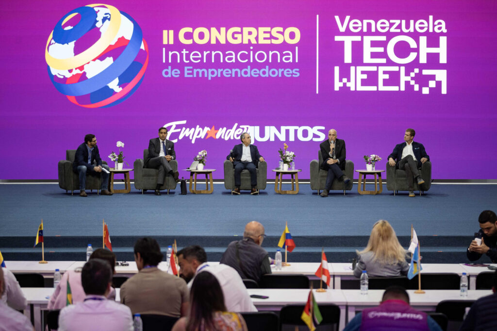 Empresarios venezolanos apuestan por el "renacer económico" y piden apoyo de inversionistas extranjeros