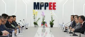 Encargado de negocios de EEUU confirmó plan para reconstruir sistema eléctrico venezolano