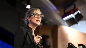 Estados Unidos retira las sanciones contra Francesca Albanese, relatora de la ONU para Palestina | elperiodico.com
