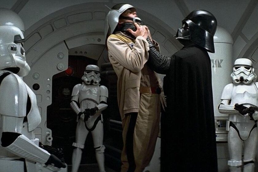 Este pequeño detalle en los gestos de Darth Vader en Star Wars supone la diferencia entre morir lenta y dolorosamente o al instante
