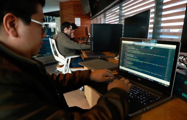 Estudio: Uso de sitios de piratería digital eleva el riesgo de ciberataques en América Latina