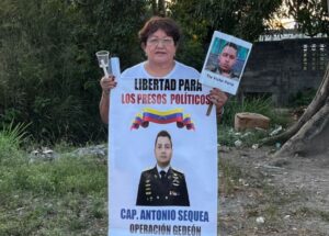 Excarcelaron a Merys Torres, madre del capitán Antonio Sequea (VIDEO)