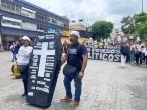 Exigen destitución del ministro para el Servicio Penitenciario 