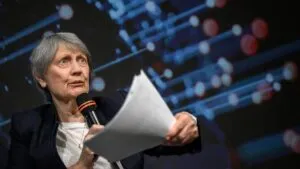 Experta advierte que el mundo sigue sin estar preparado ante riesgos de pandemias tras brotes de ébola y hantavirus