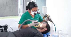 Facultad de odontología lanza curso de latonería y pintura para montar carillas – El Chigüire Bipolar