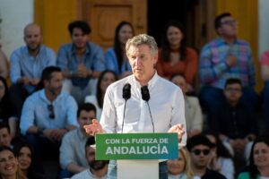 Feijóo da otro golpe a Sánchez con la debacle del PSOE pero Moreno pierde fuerza y ata su futuro a Vox en Andalucía | europapress.es