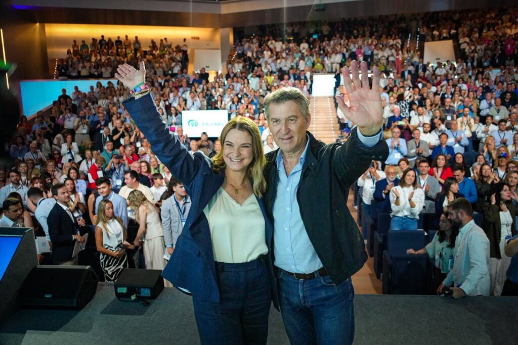 Feijóo sostiene que Zapatero "tenía al Gobierno detrás" en el caso Plus Ultra: "No era un jubilado haciendo negocios"