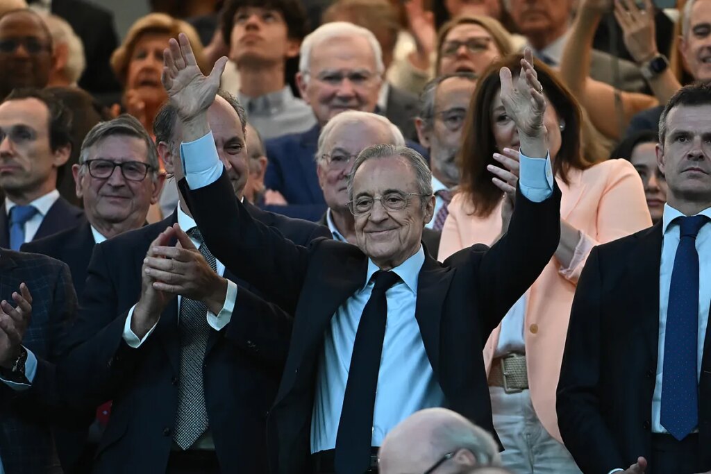 Florentino y Riquelme, el debate imposible en el Real Madrid: ¿A quién conviene un cara a cara?