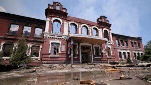 GUERRA EN UCRANIA | Rusia denuncia un ataque ucraniano contra una residencia estudiantil que deja al menos 11 muertos | elperiodico.com