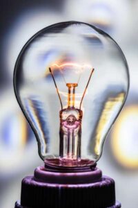 Grandes inventos de la humanidad: La bombilla eléctrica