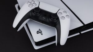 Hackeó una PS5 y le instaló Linux: ahora corre miles de juegos de PC