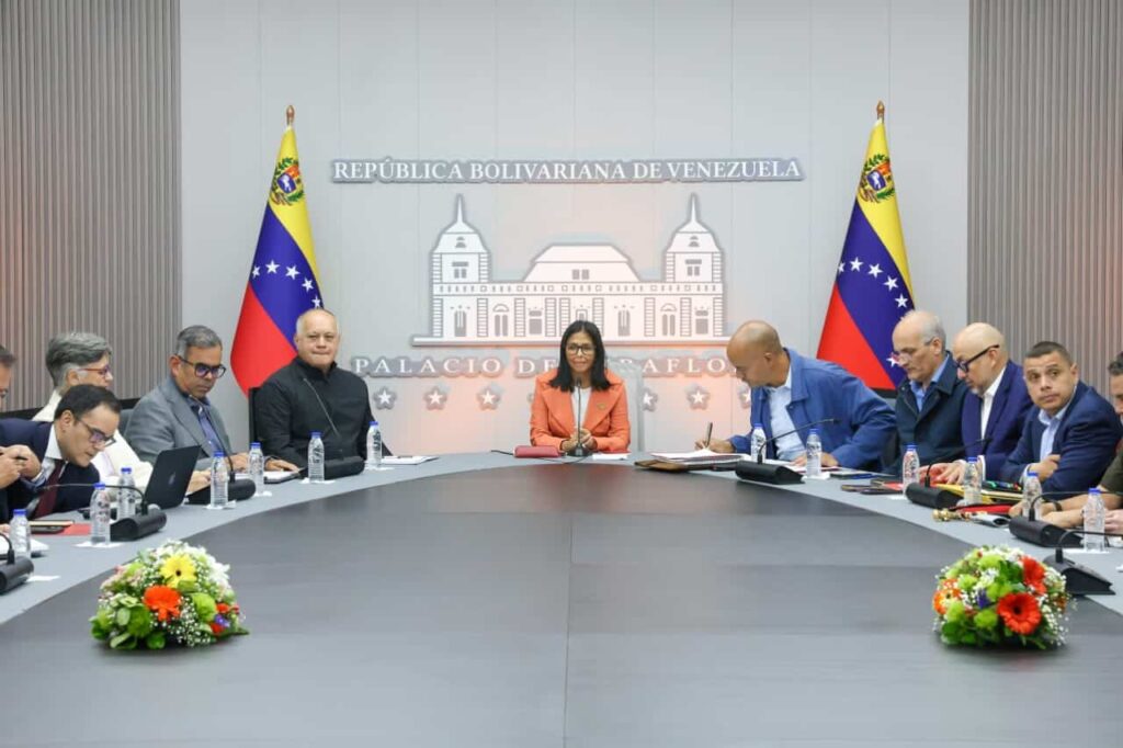 Héctor Rodríguez y Anabel Pereira asumen nuevas funciones de control del Estado – Efecto Cocuyo