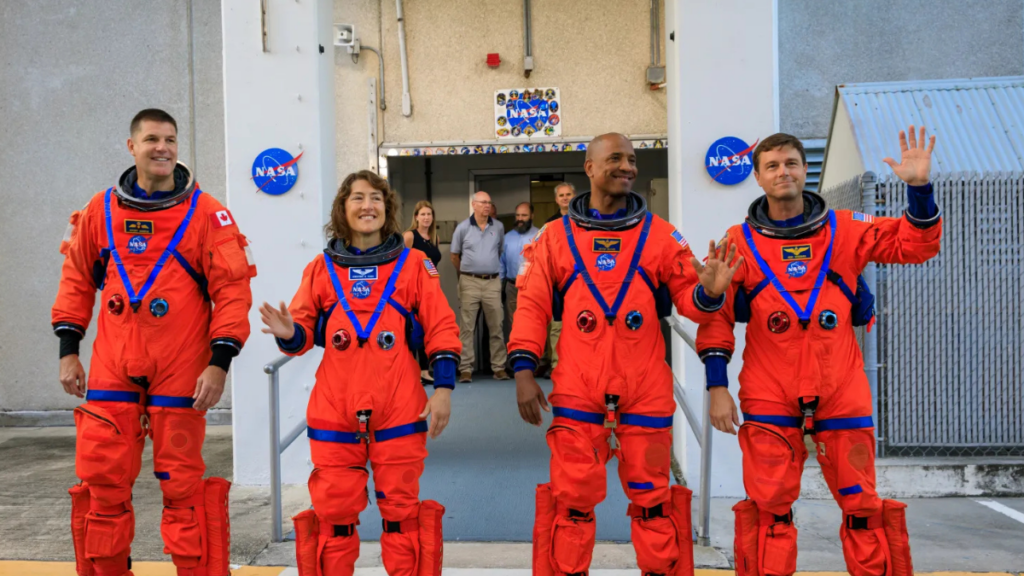 Hombre encaró a los astronautas de la Misión Artemis II acusándolos de jamás haber ido al espacio: ‘La operación psicológica no está funcionando’