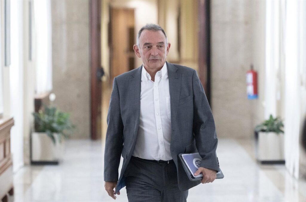 IU valora que Rufián se postule pero avisa que el tiempo de las "proclamas" pasó: Hay que reunirse "con papeles"