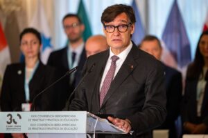 Illa califica de «histórico» el preacuerdo del Govern con sindicatos docentes | europapress.es