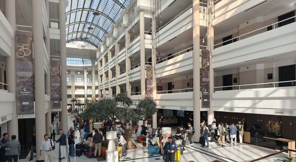 Ilunion reinaugura el hotel Alcora Sevilla con 15 millones de inversión y prepara cuatro aperturas en Andalucía