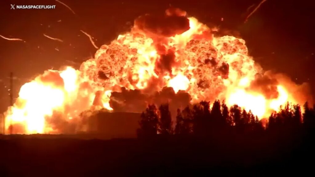 Impactante explosión de un cohete de Blue Origin durante una prueba de motores