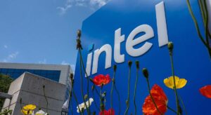 Intel se dispara un 15%: el acuerdo con Apple está muy cerca de cerrarse con la mediación de Trump entre bambalinas