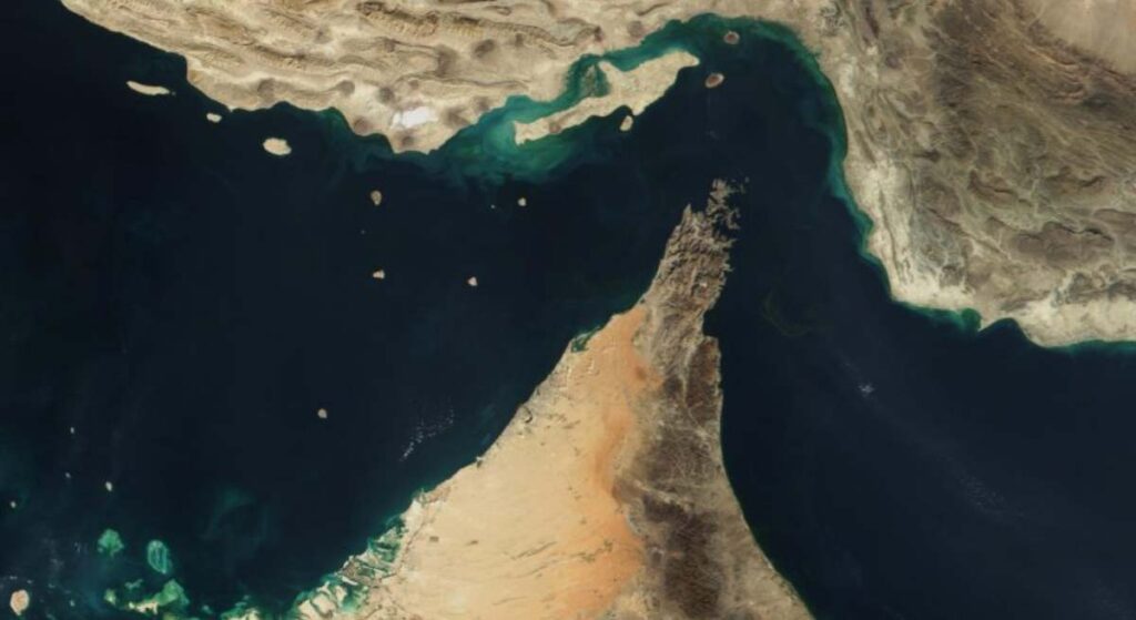 Irán responde a la propuesta de EEUU: sobre la mesa el programa nuclear y el fin de las sanciones
