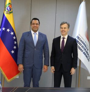 John Barrett instó al régimen de Delcy Rodríguez a consultar con el sector privado sobre la minería