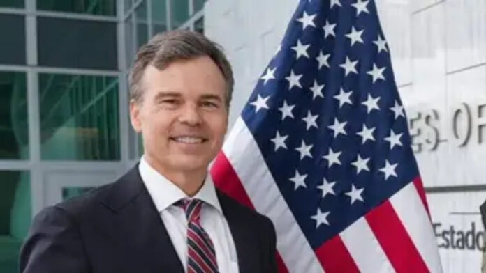 John Barrett se reunió con equipo de ExxonMobil y Medtronic para impulsar la economía venezolana