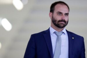 La Fiscalía brasileña pide condenar a un hijo de Bolsonaro por coacción a los jueces – AlbertoNews