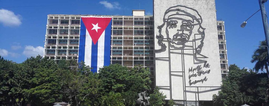 La Habana tacha de "crímenes internacionales" las órdenes ejecutivas de EEUU contra Cuba
