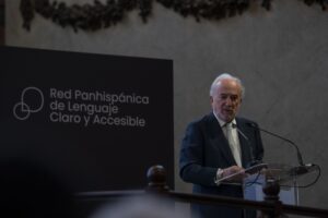 La RAE encara la inteligencia artificial, “el gran reto” al que se enfrenta el español