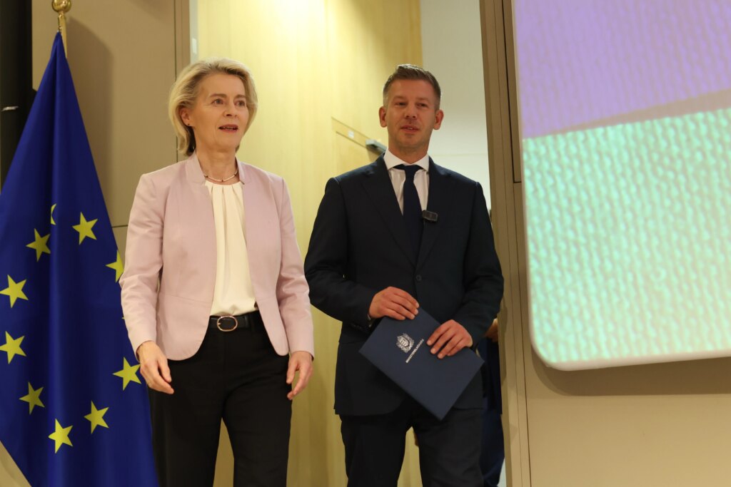 La UE desbloqueará 16.400 millones para Hungría tras llevar a cabo Magyar las reformas pactadas