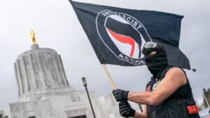La administración Trump ahora clasifica a Antifa y a las redes de izquierda entre los grupos terroristas «principales» – AlbertoNews