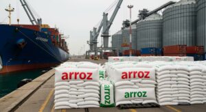 La economía de puertos regresa a Venezuela y deja a los productores de arroz al borde de la quiebra