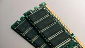 La escasez de memoria RAM está provocando una ola de chips falsos: así puedes comprobar si es original o no
