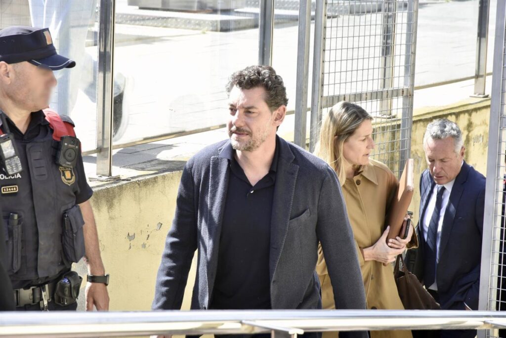 La jueza ve indicios de "participación activa y premeditada" de Andic en la muerte de su padre