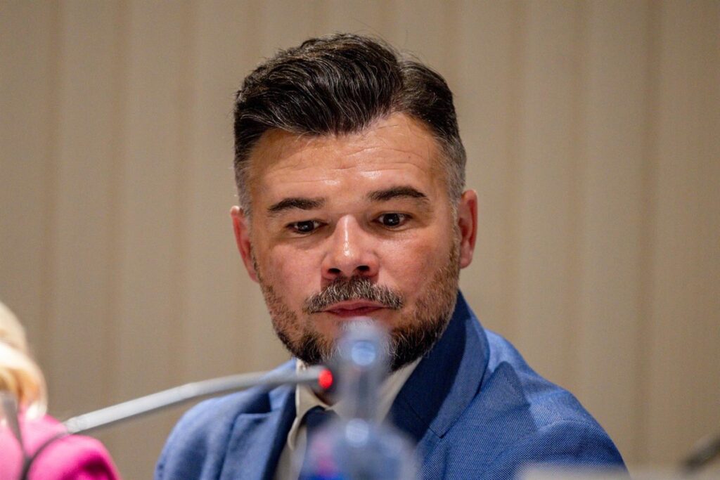 La maniobra de Rufián sacude a la izquierda: Comuns le pide una reunión, IU muestra reservas y Sumar lo celebra